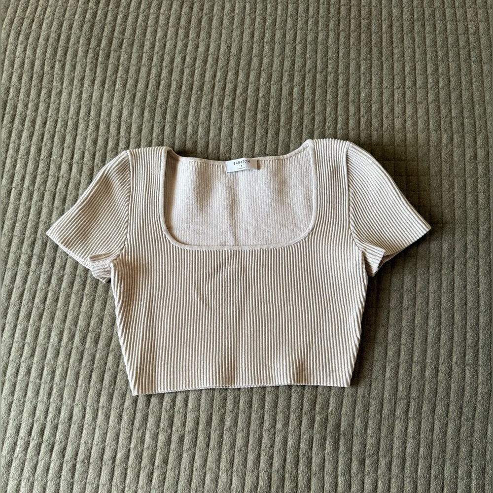 Aritzia Babaton Sculpt Ribbed Cream Crop Top